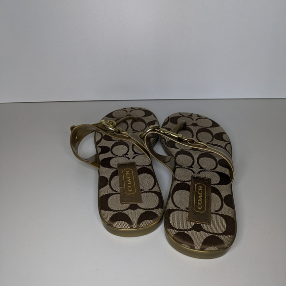 Coach RIKKI Jelly Thong Flat Sandals Brown Gold Coach Logo With Clasp Size 5.5B - Picture 3 of 6